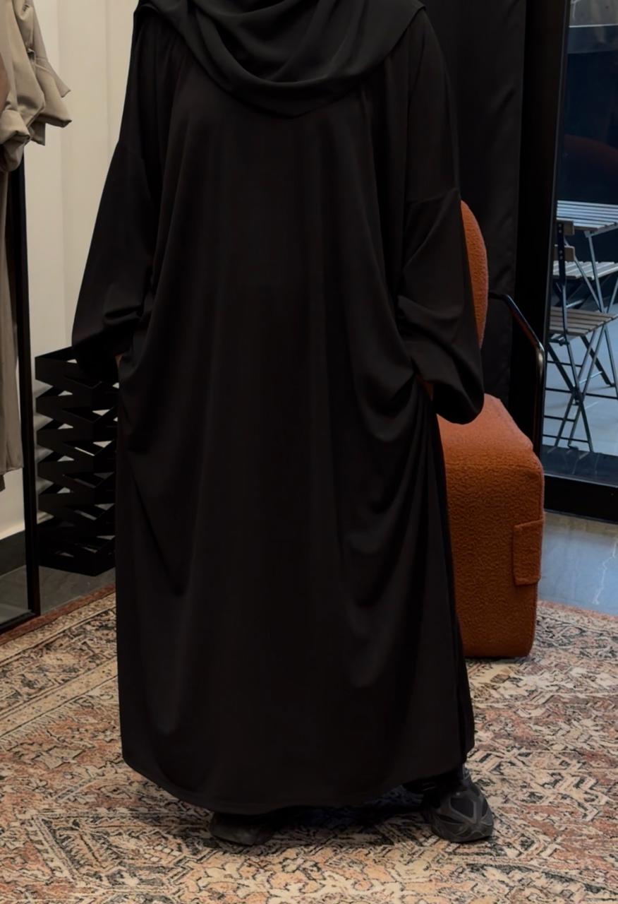 ENSEMBLE ABYL NOIR avec un col rond